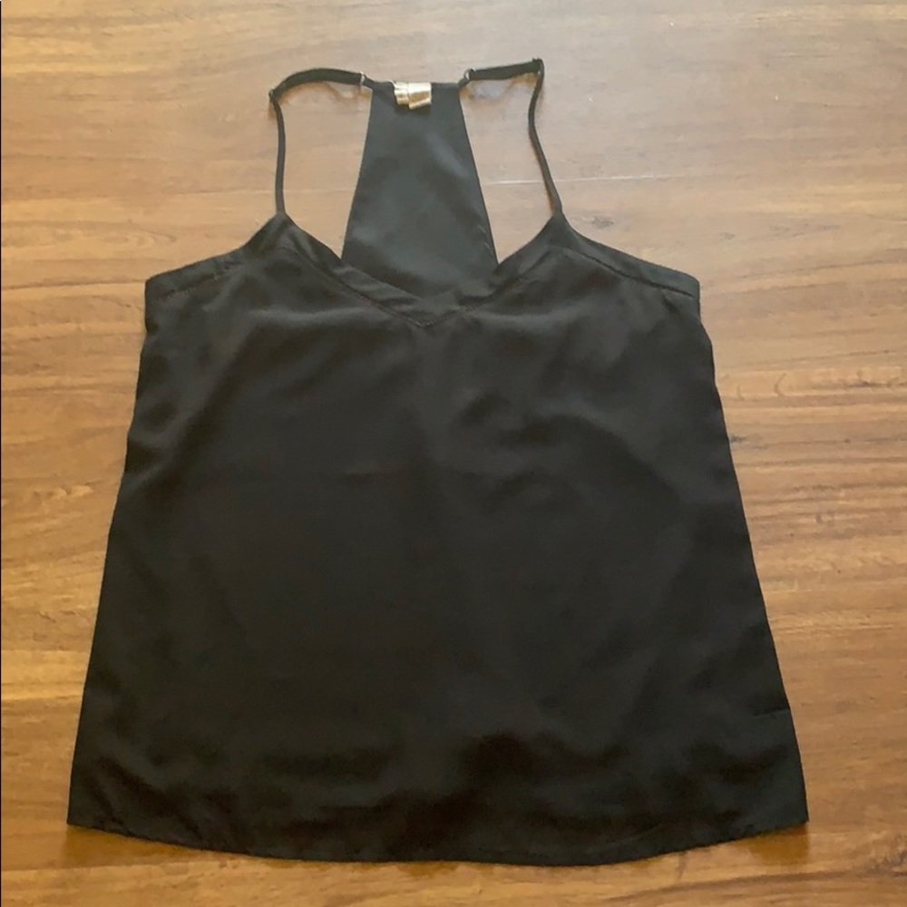 Nice black top